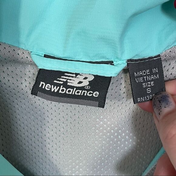 New Balance Mint Green/Baby Blue & Silver Front Zipper Woman’s Spring Jacket, S - Picture 12 of 12